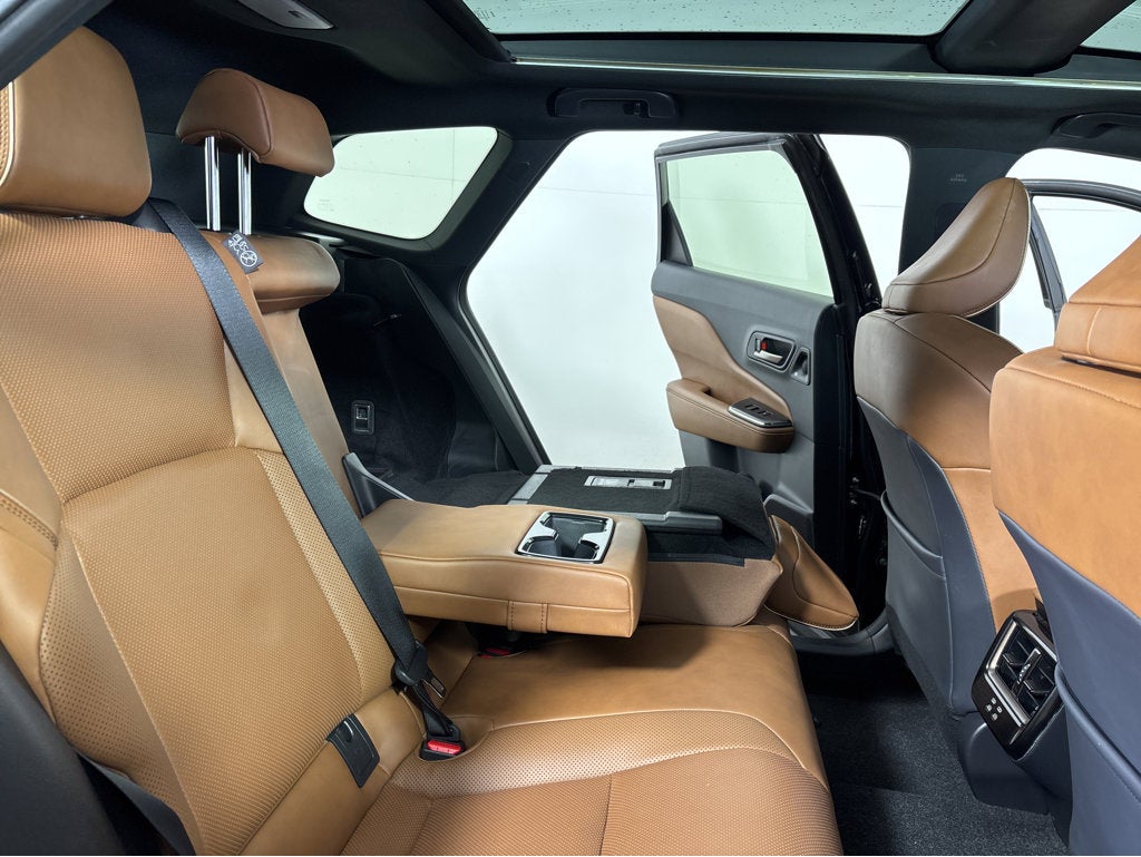 2025 Toyota Crown Signia Limited