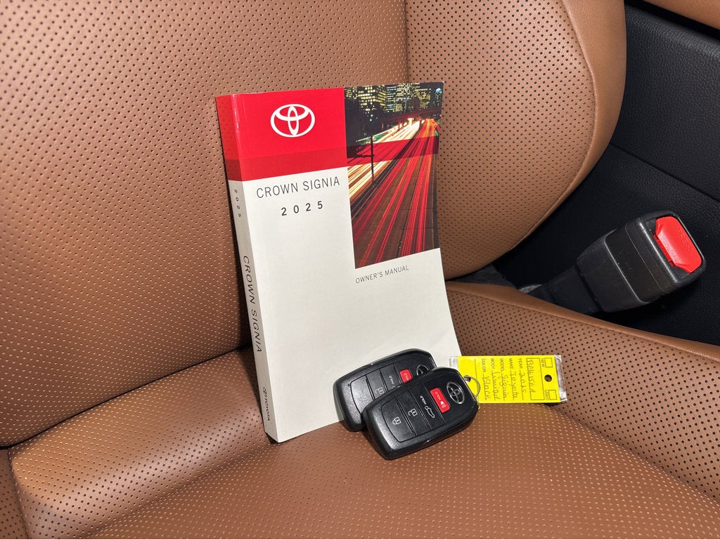 2025 Toyota Crown Signia Limited