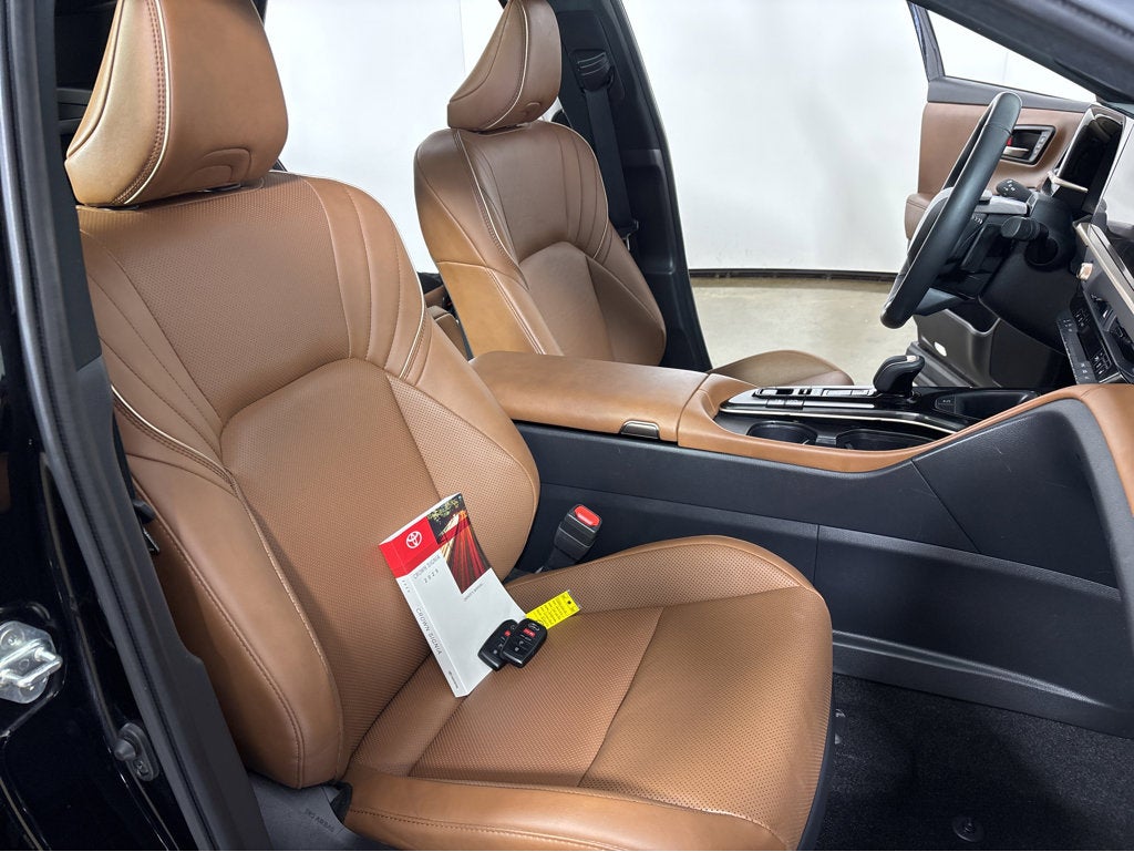 2025 Toyota Crown Signia Limited