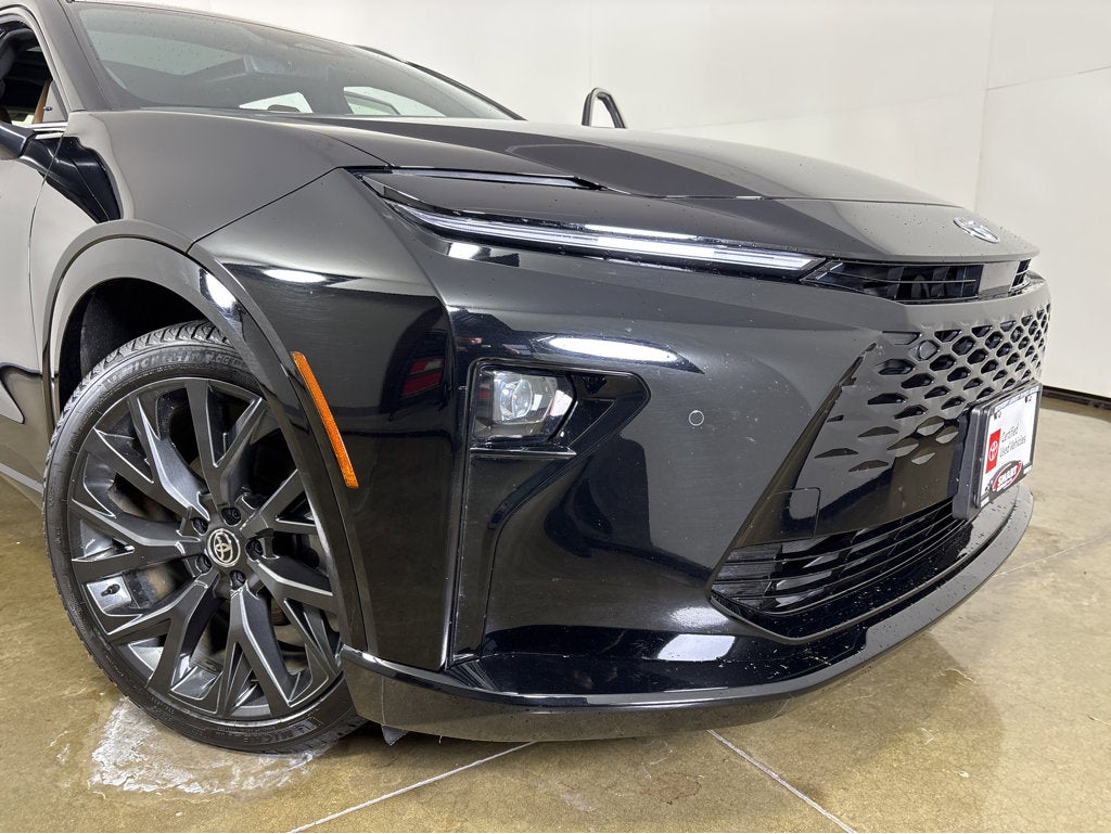 2025 Toyota Crown Signia Limited