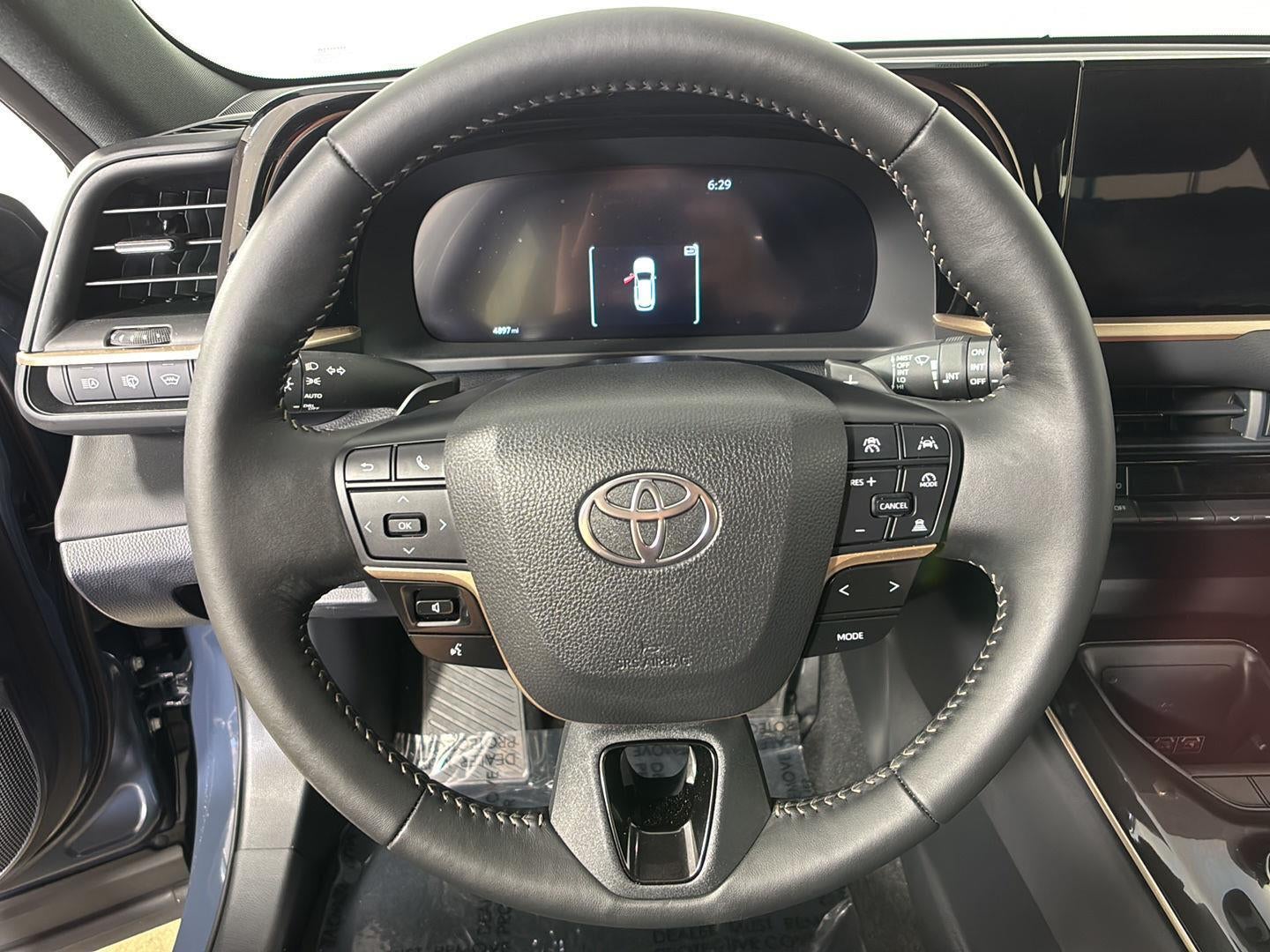2025 Toyota Crown Signia XLE