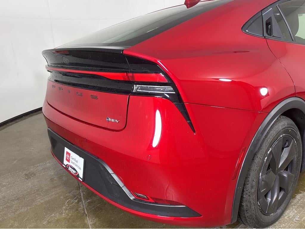 2023 Toyota Prius LE