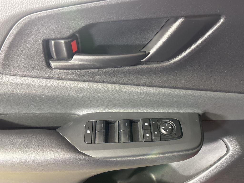 2023 Toyota Prius LE