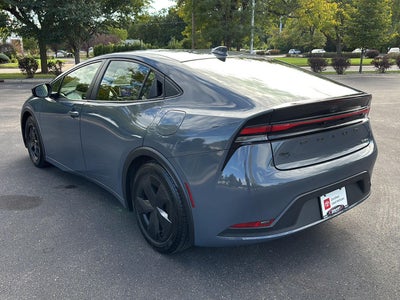 2024 Toyota Prius LE (Natl)