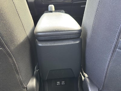 2024 Toyota Prius LE (Natl)