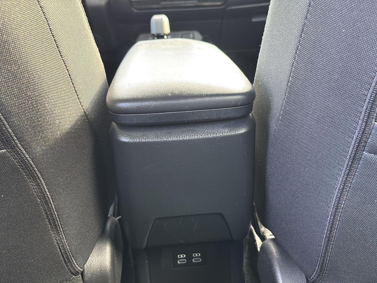 2024 Toyota Prius LE (Natl)