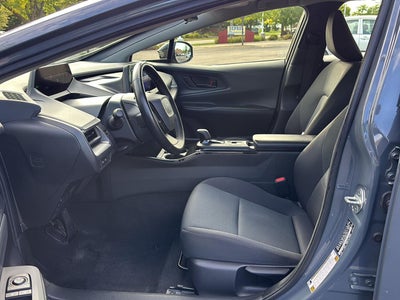 2024 Toyota Prius LE (Natl)