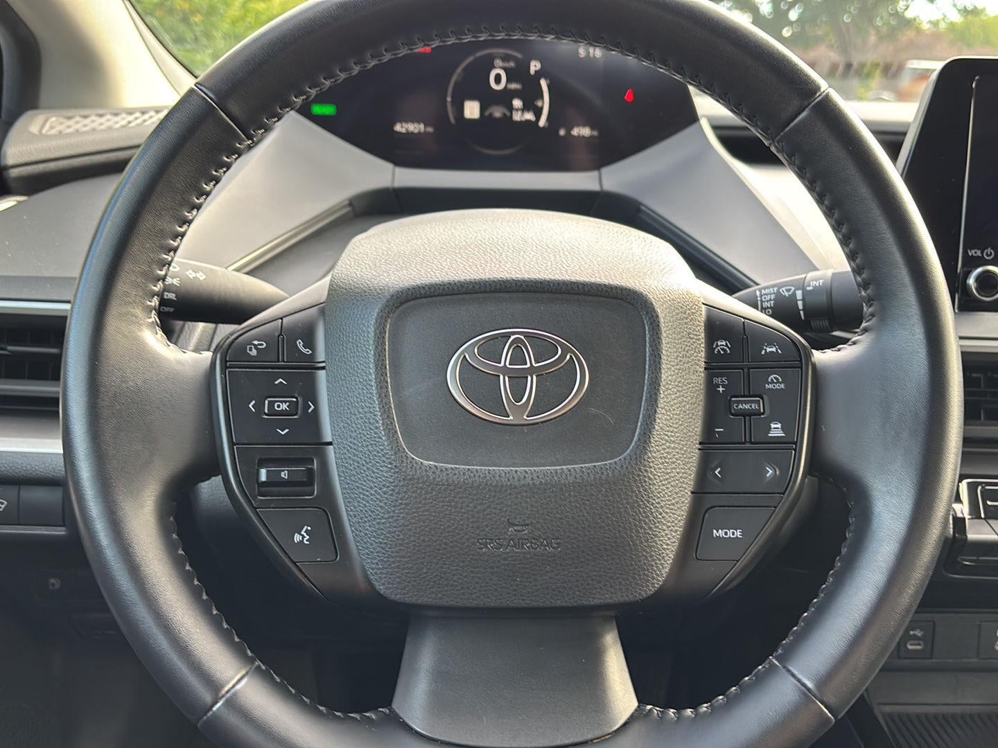 2024 Toyota Prius LE (Natl)