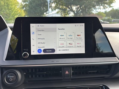 2024 Toyota Prius LE (Natl)