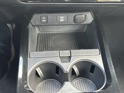 2024 Toyota Prius LE (Natl)