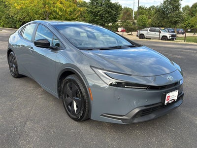 2024 Toyota Prius LE (Natl)