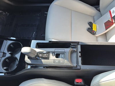 2024 Toyota Prius XLE