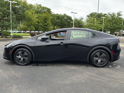 2024 Toyota Prius LE (Natl)