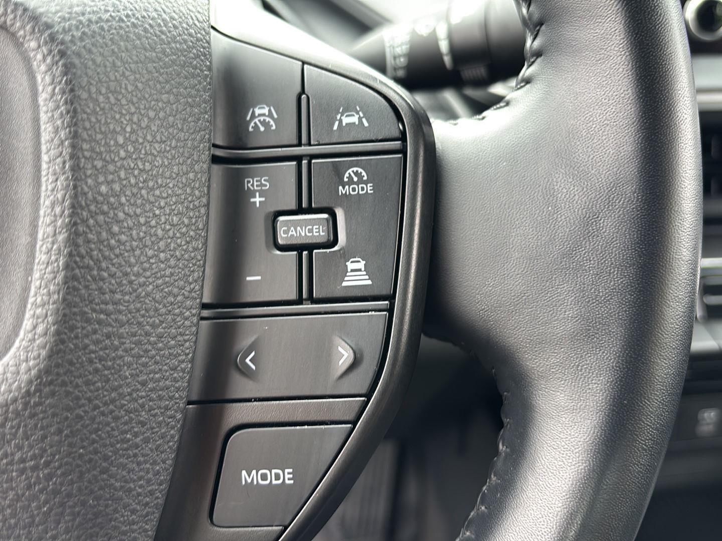 2024 Toyota Prius LE (Natl)