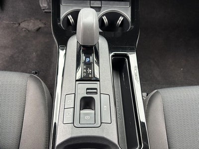 2024 Toyota Prius LE (Natl)
