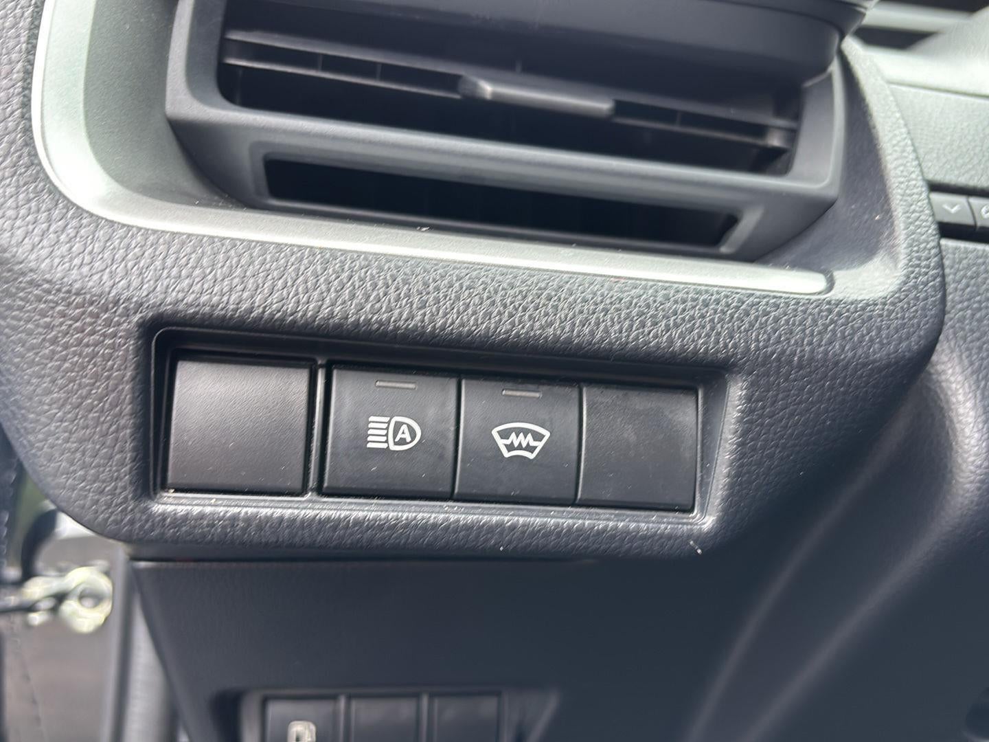 2024 Toyota Prius LE (Natl)