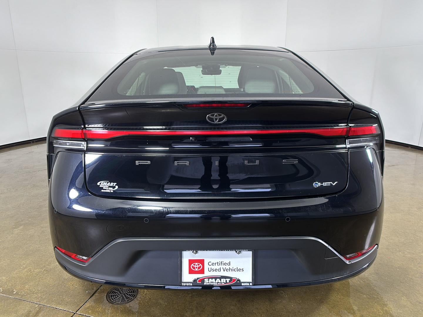 2025 Toyota Prius LE (Natl)