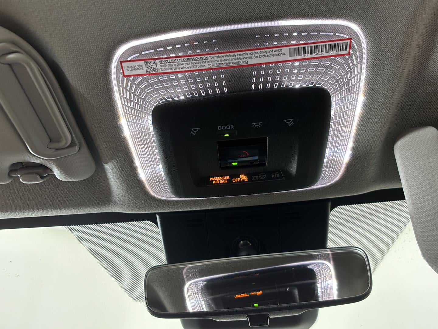 2025 Toyota Prius LE (Natl)