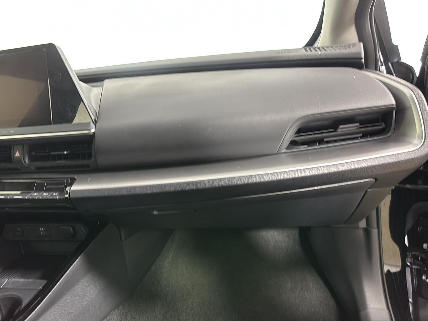2025 Toyota Prius LE (Natl)