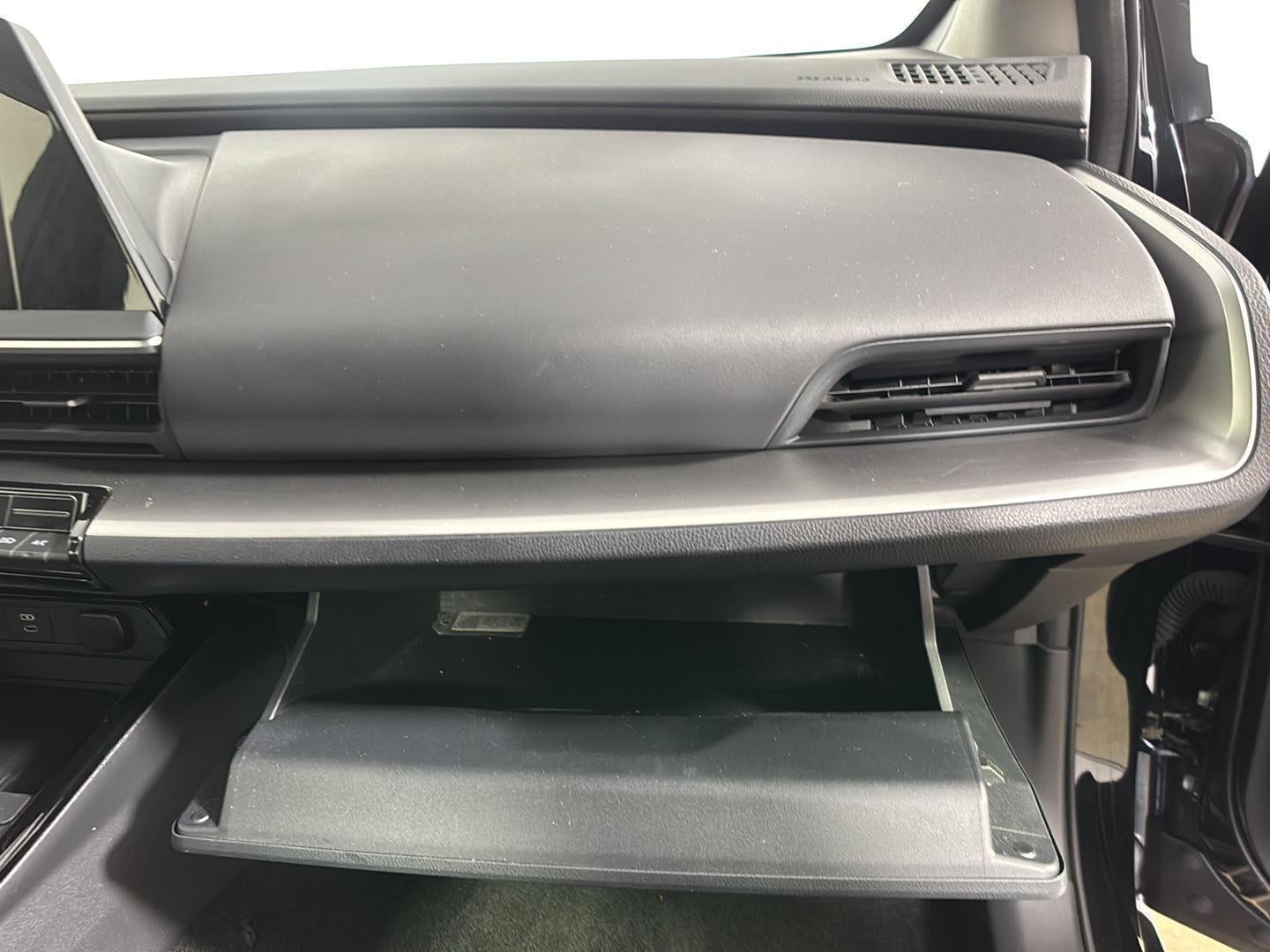 2025 Toyota Prius LE (Natl)