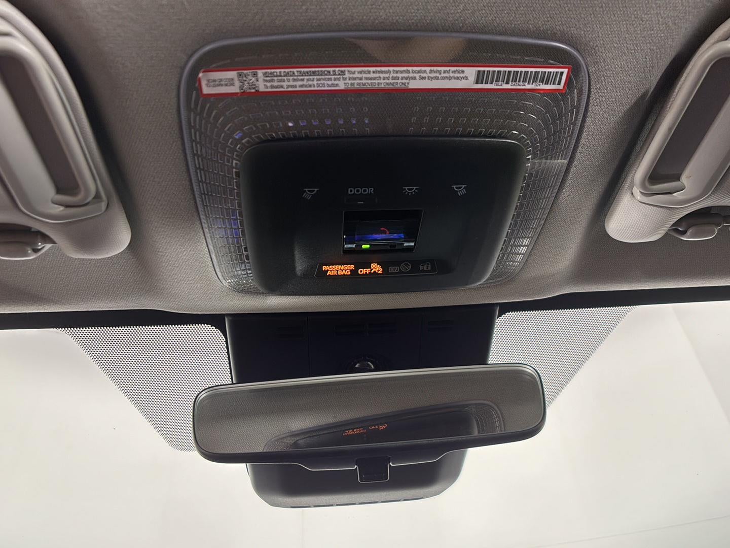 2025 Toyota Prius LE (Natl)