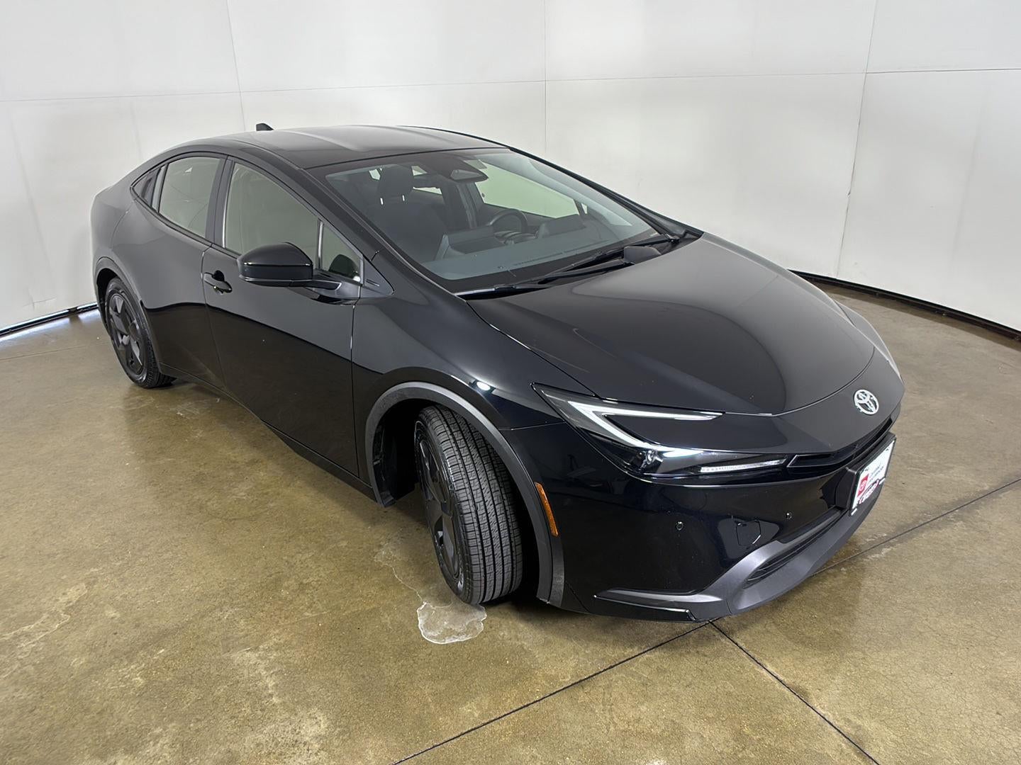 2025 Toyota Prius LE (Natl)