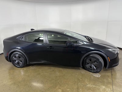 2025 Toyota Prius LE (Natl)