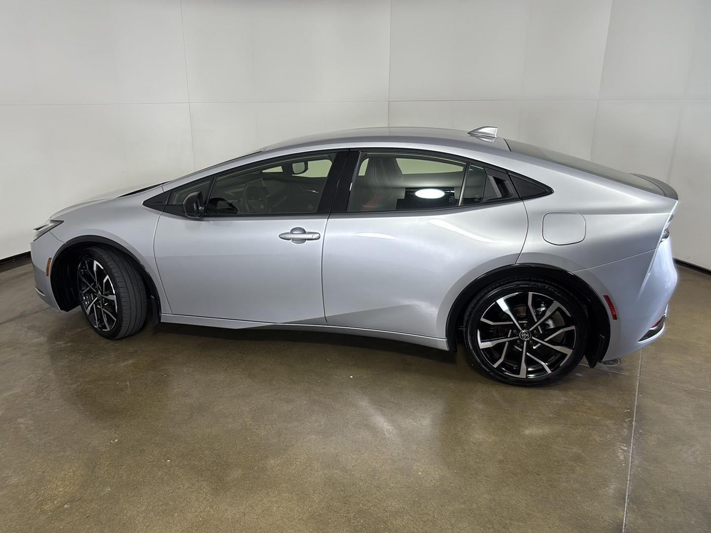 2025 Toyota Prius Plug-In Hybrid XSE