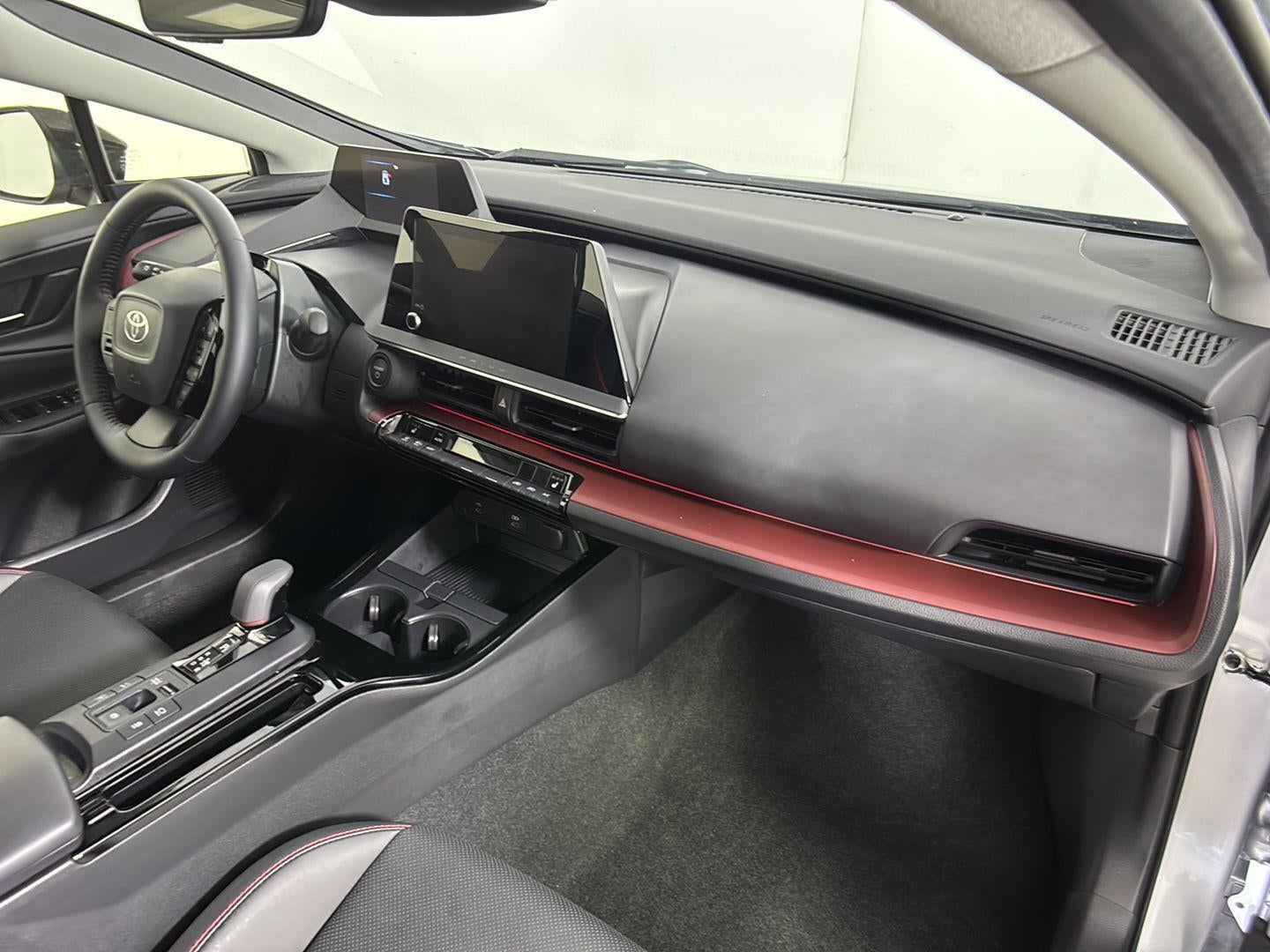 2025 Toyota Prius Plug-In Hybrid XSE