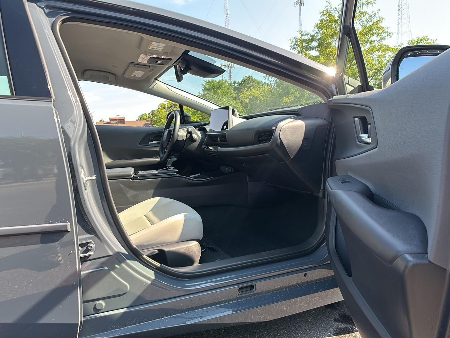 2025 Toyota Prius XLE