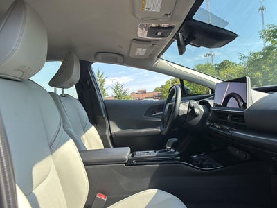 2025 Toyota Prius XLE