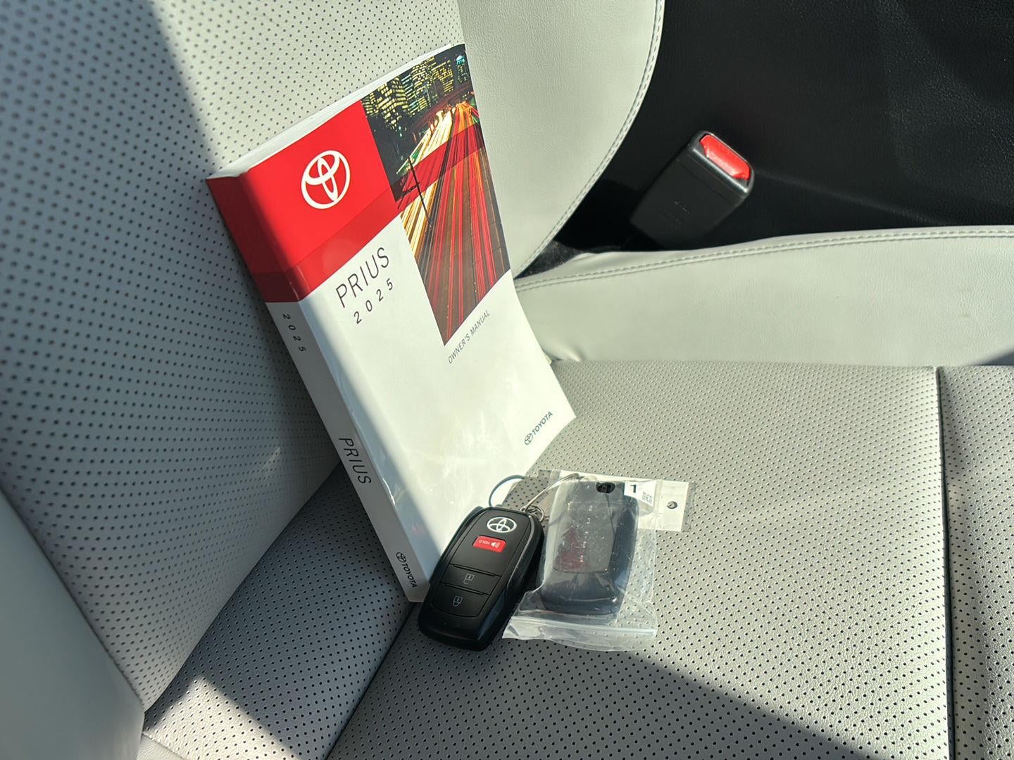 2025 Toyota Prius XLE