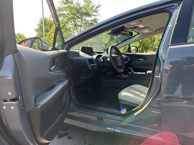 2025 Toyota Prius XLE