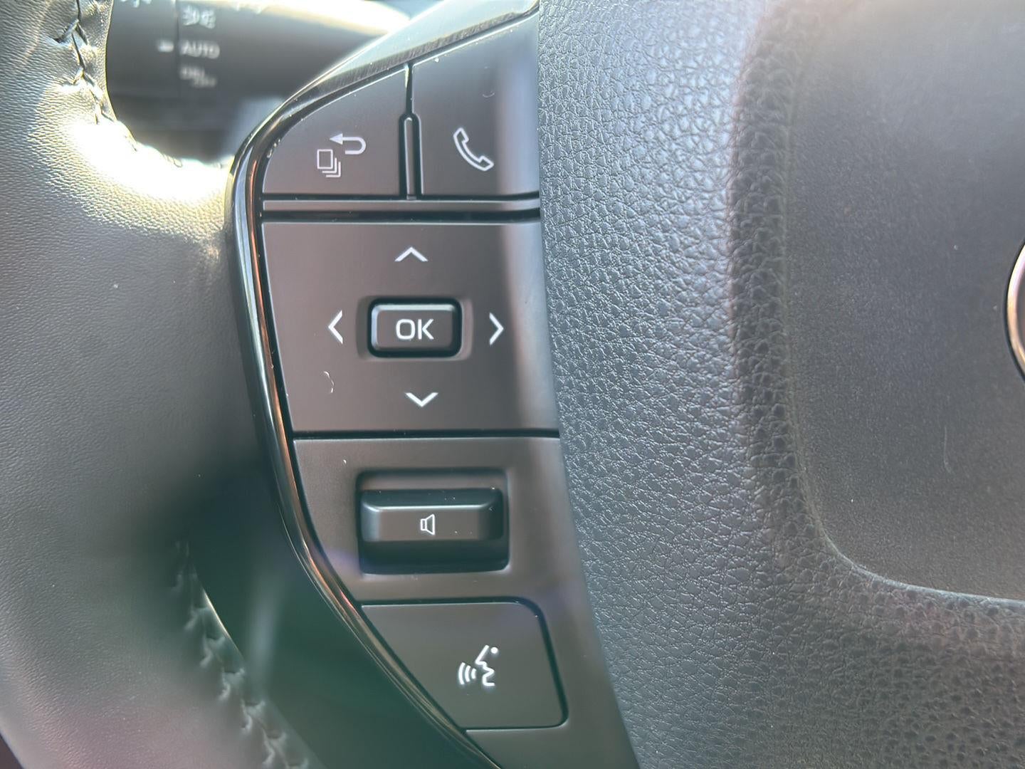 2025 Toyota Prius XLE