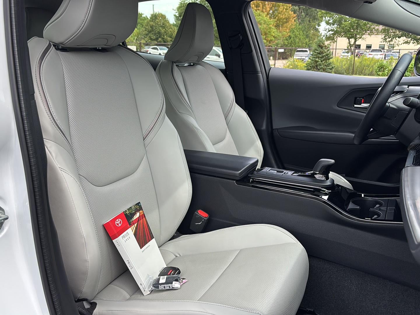 2025 Toyota Prius XLE