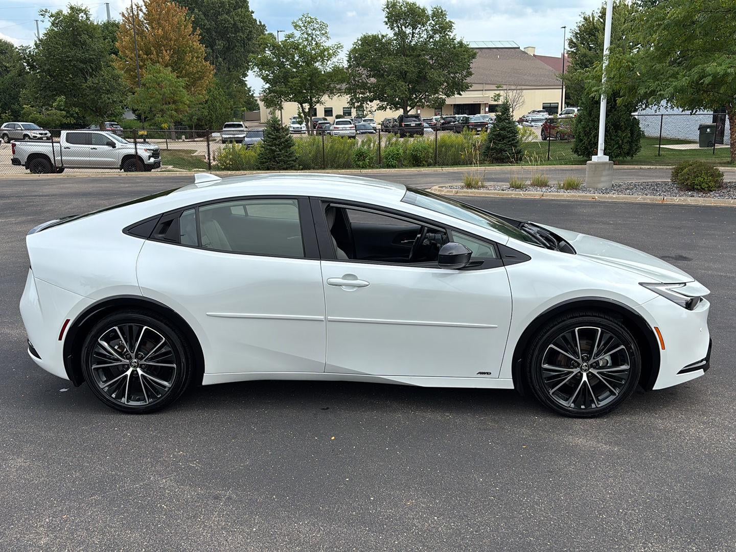2025 Toyota Prius XLE