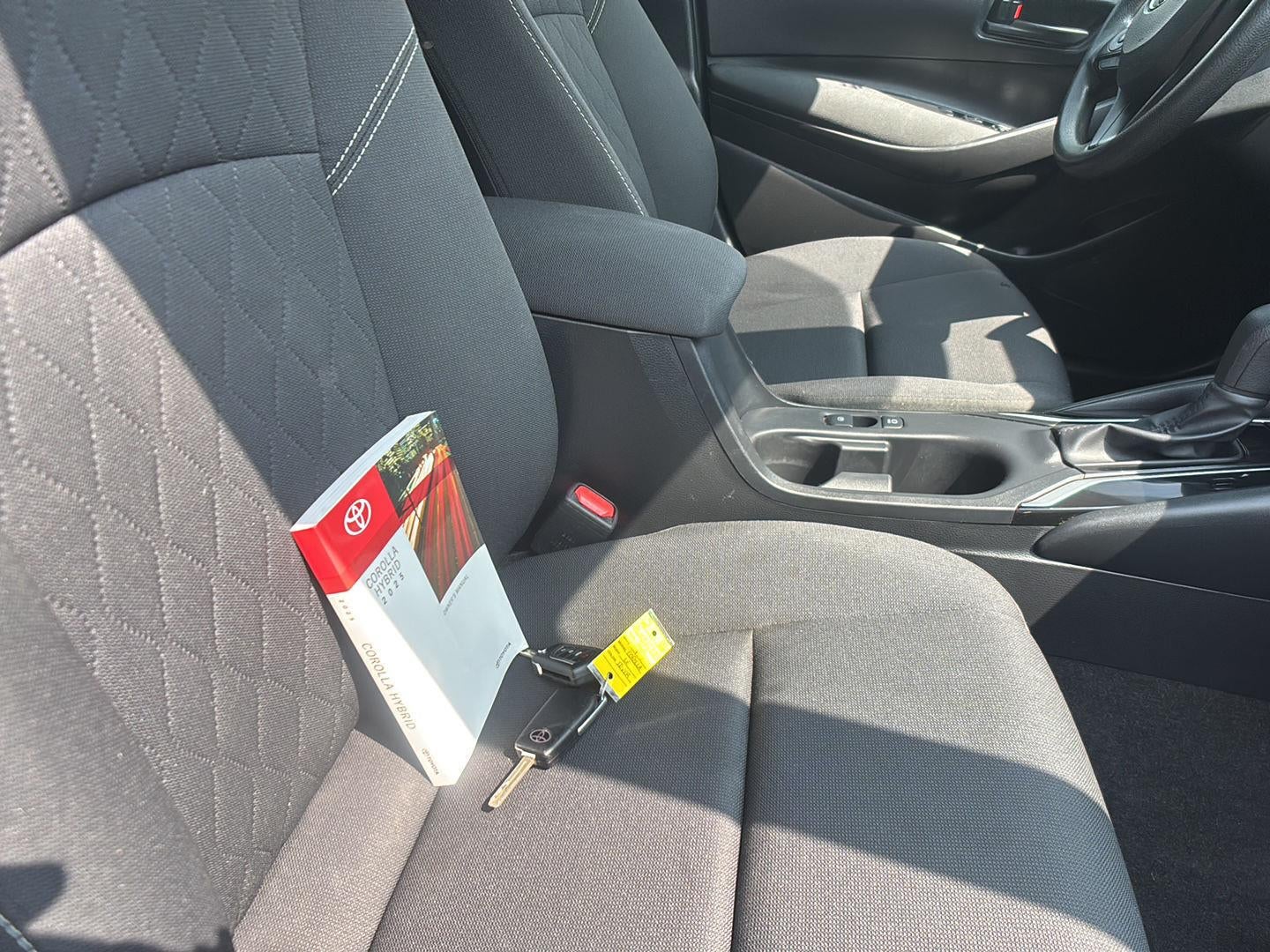 2025 Toyota Corolla Hybrid LE