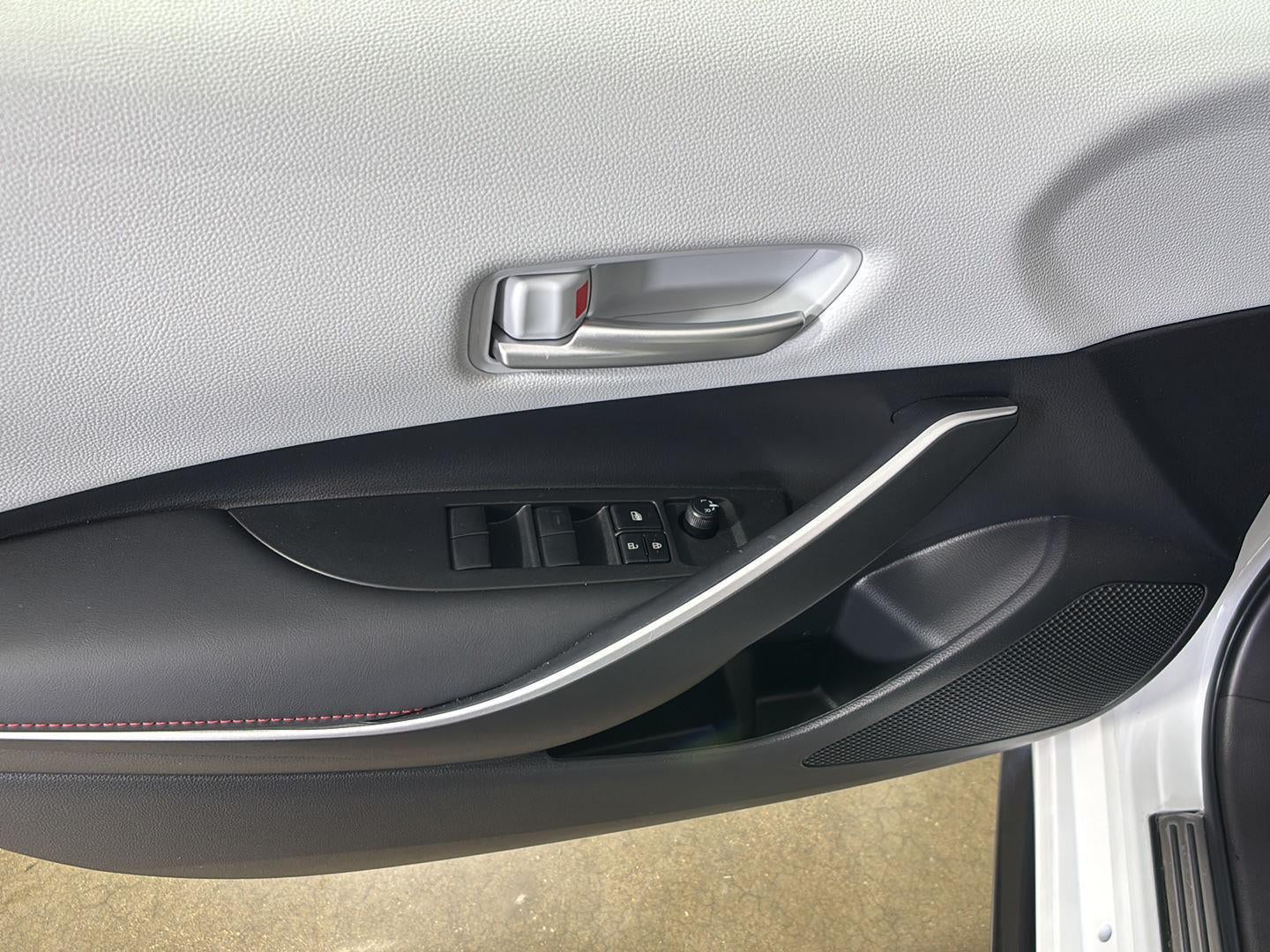 2025 Toyota Corolla Hybrid SE