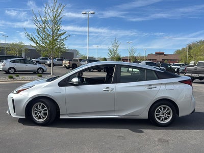 2022 Toyota Prius LE
