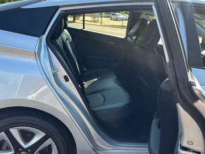 2016 Toyota Prius Three Touring