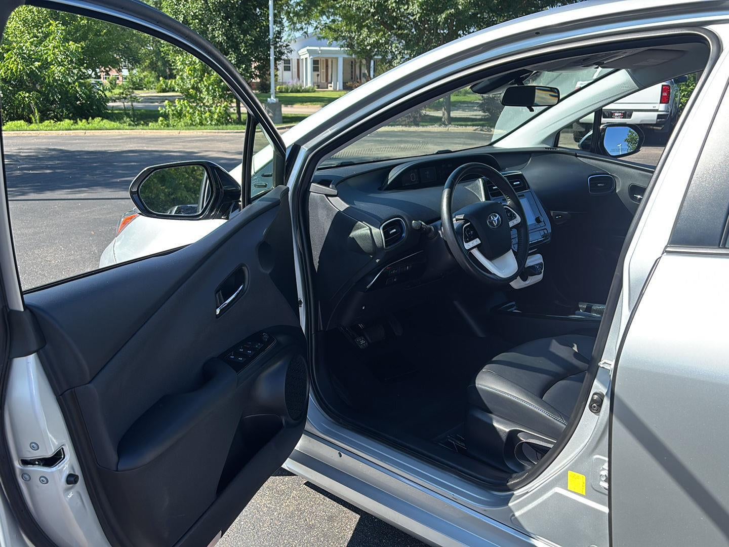 2016 Toyota Prius Three Touring