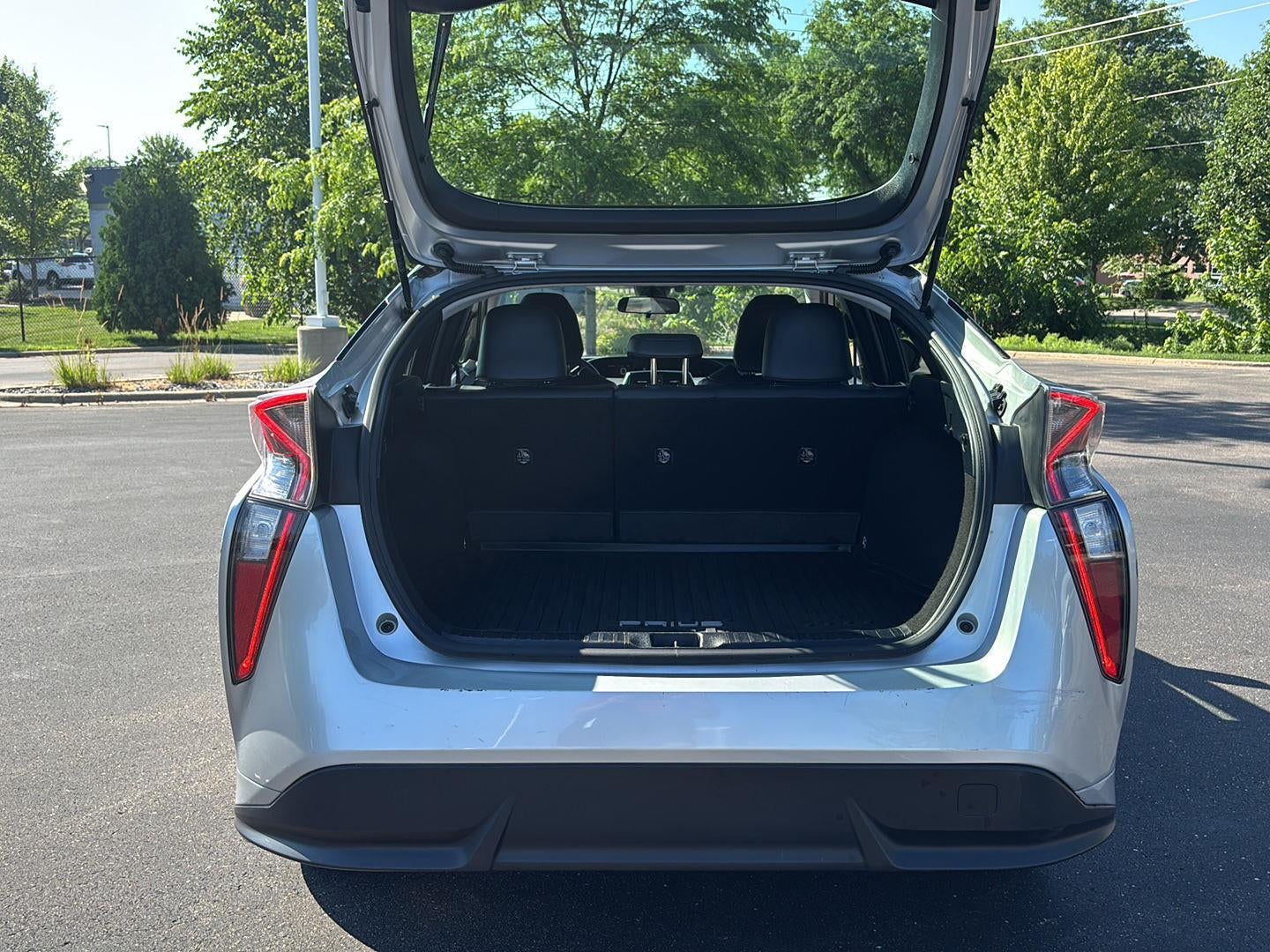 2016 Toyota Prius Three Touring