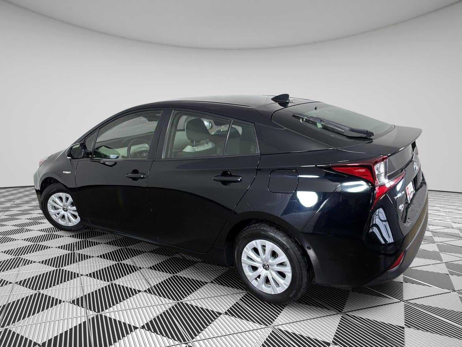 2019 Toyota Prius LE