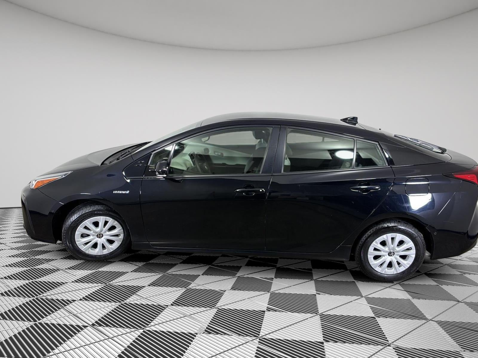 2019 Toyota Prius LE