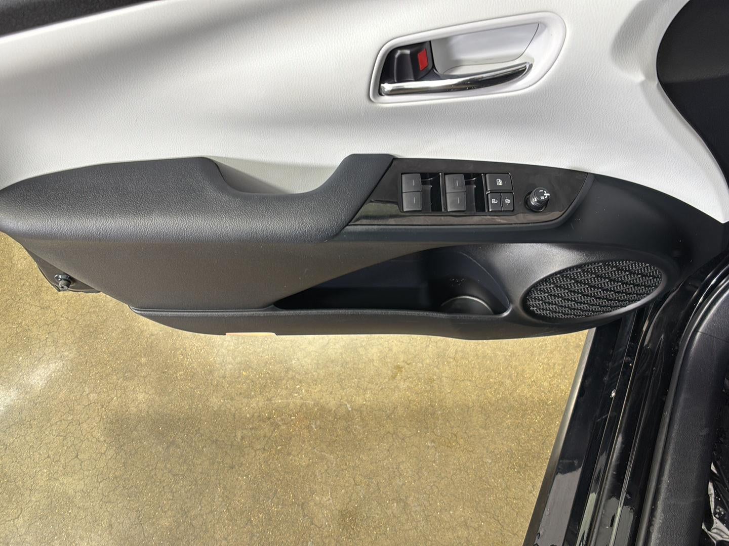 2019 Toyota Prius LE