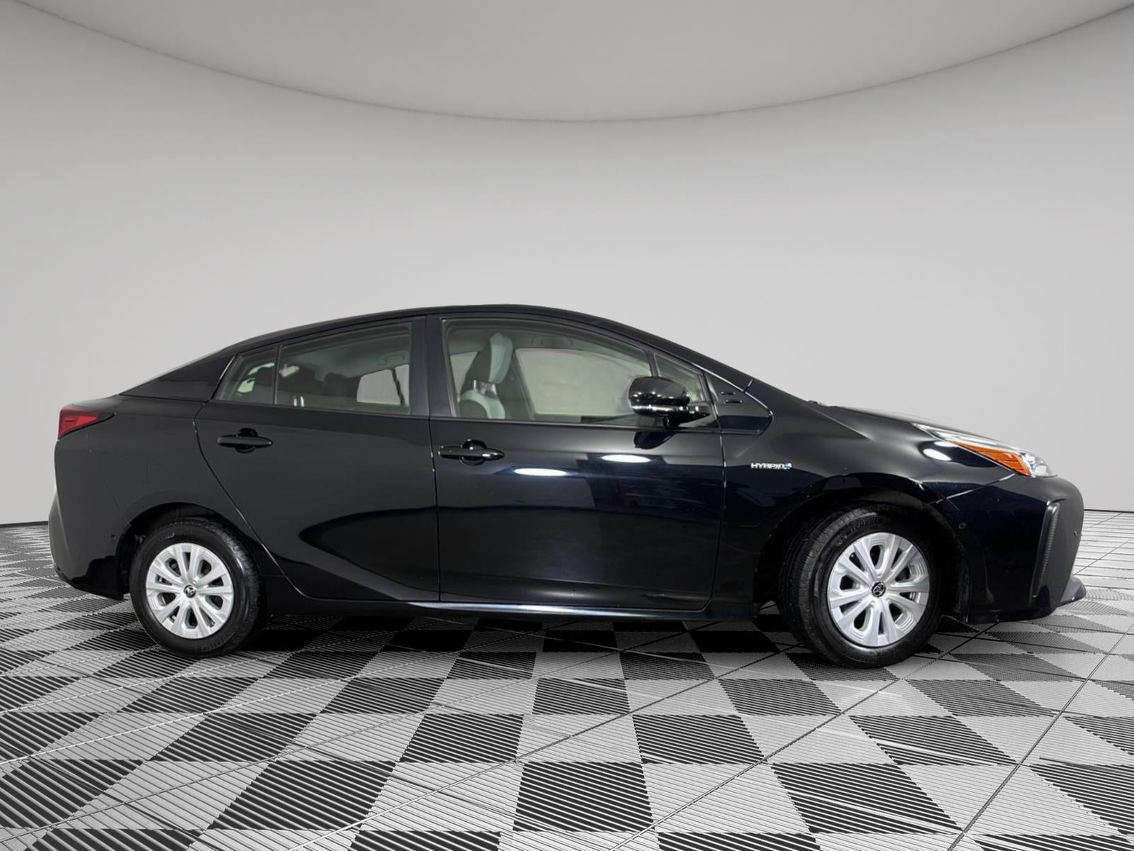2019 Toyota Prius LE