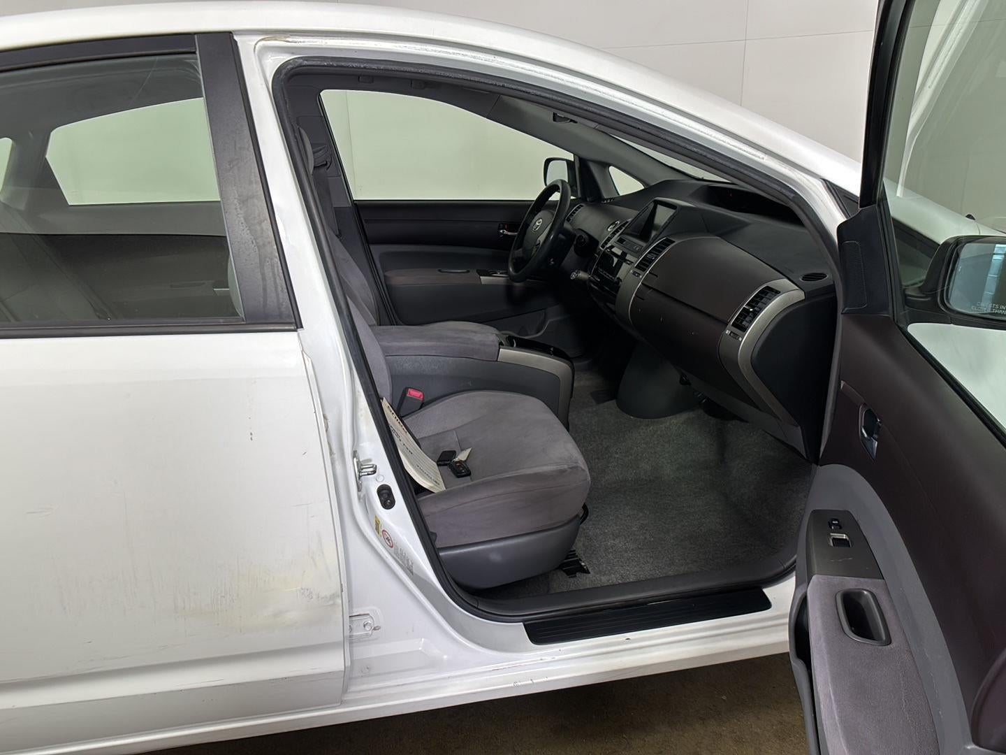 2004 Toyota Prius BASE