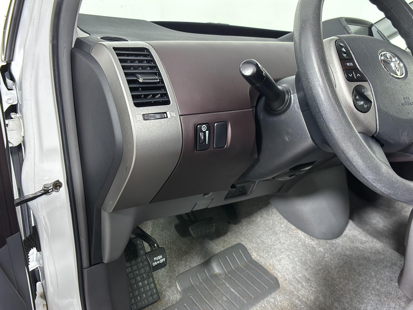 2004 Toyota Prius BASE