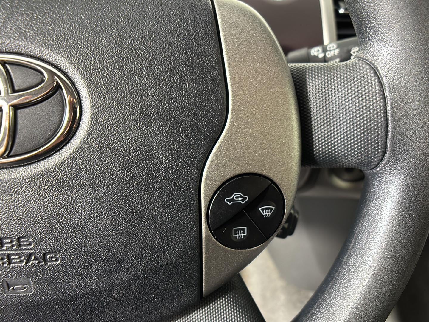 2004 Toyota Prius 5dr HB (Natl)