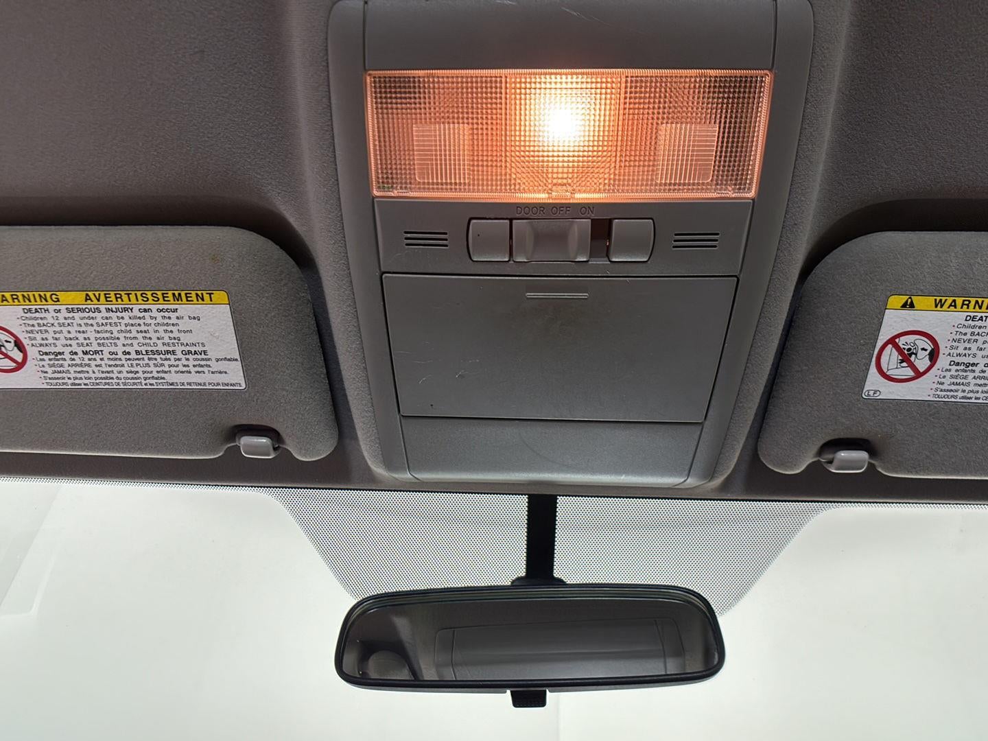 2004 Toyota Prius 5dr HB (Natl)